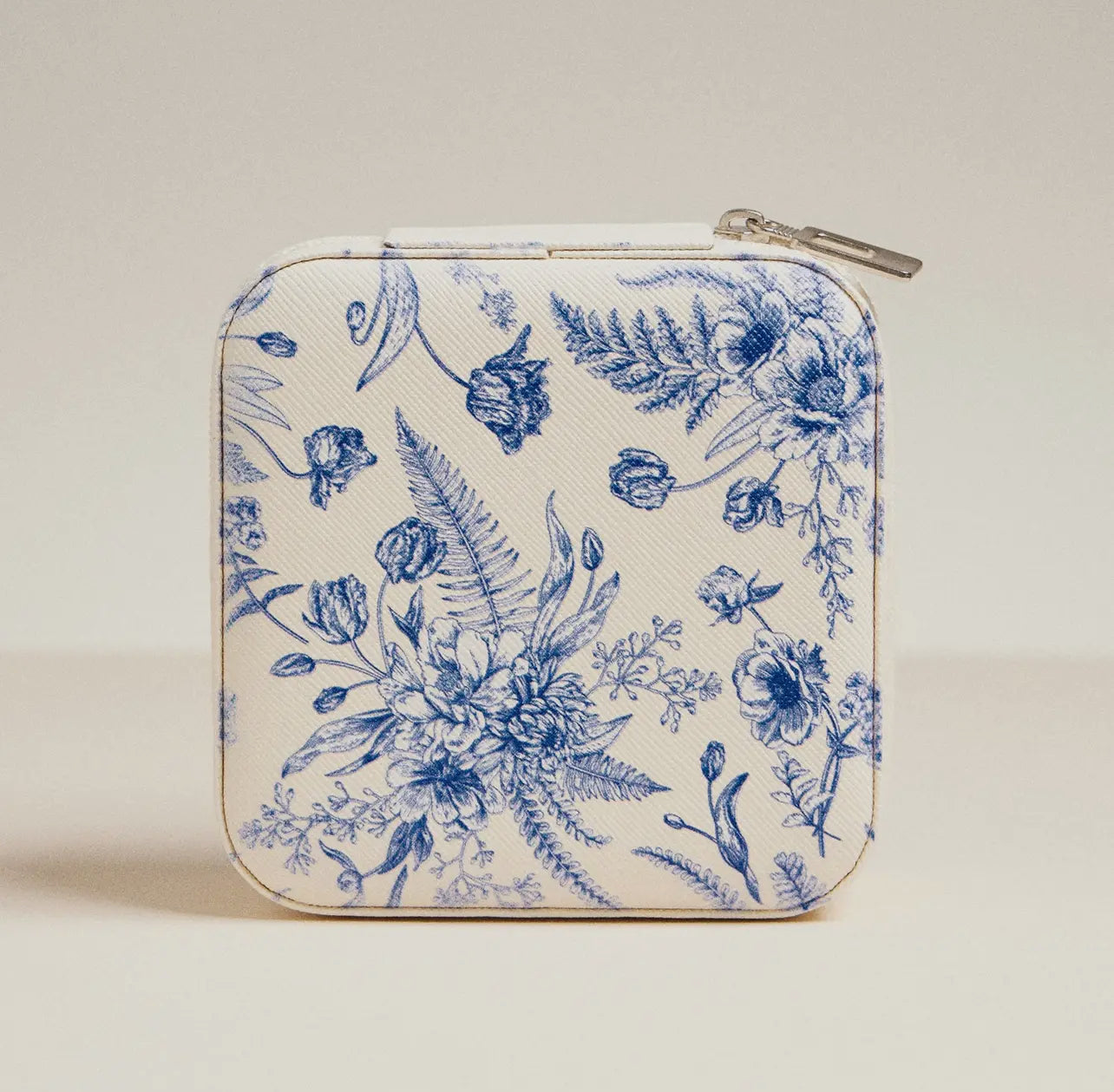 The Seaside Toile Case - Travel Jewelry Box