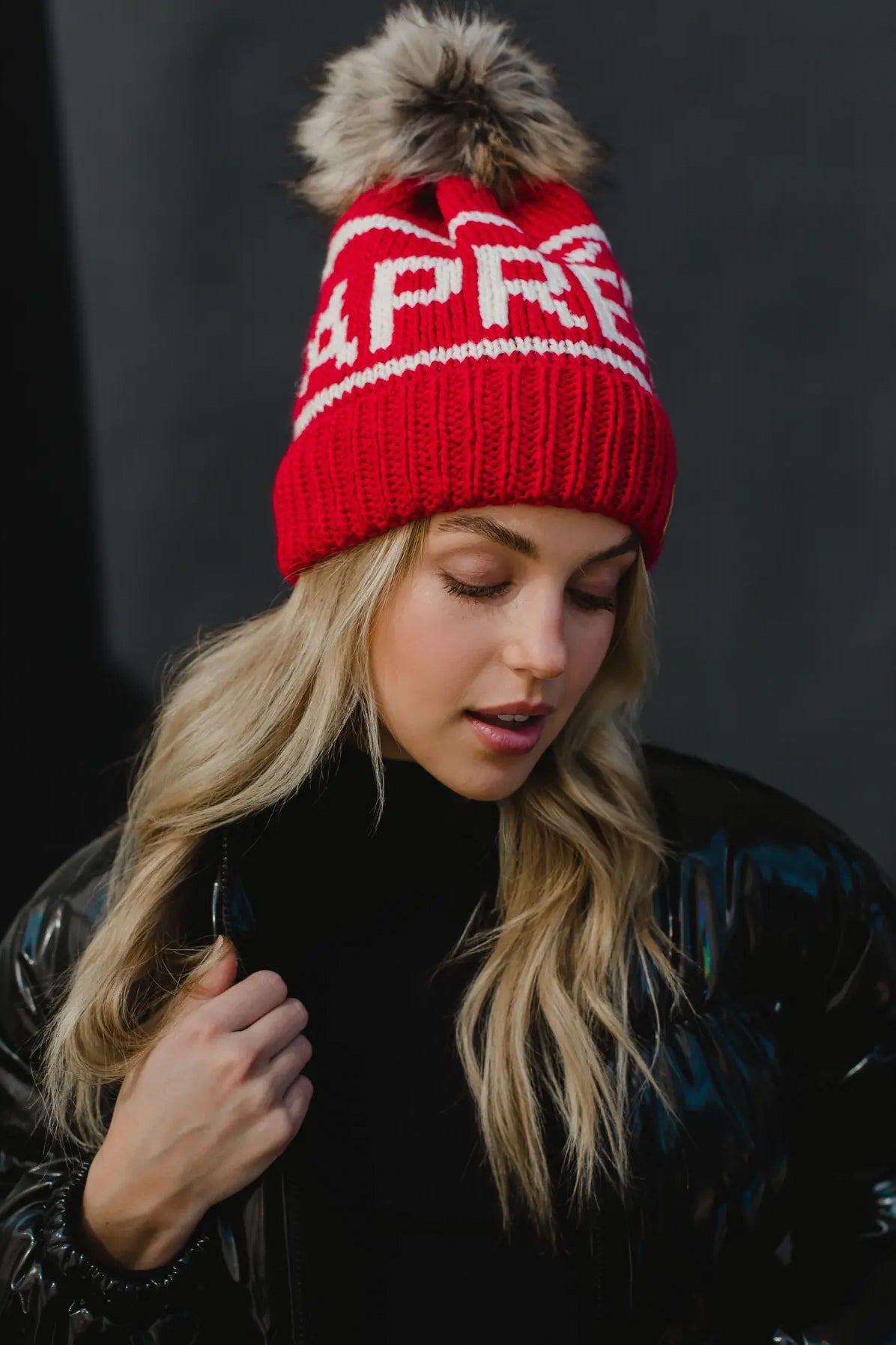 Apres Pom Beanie