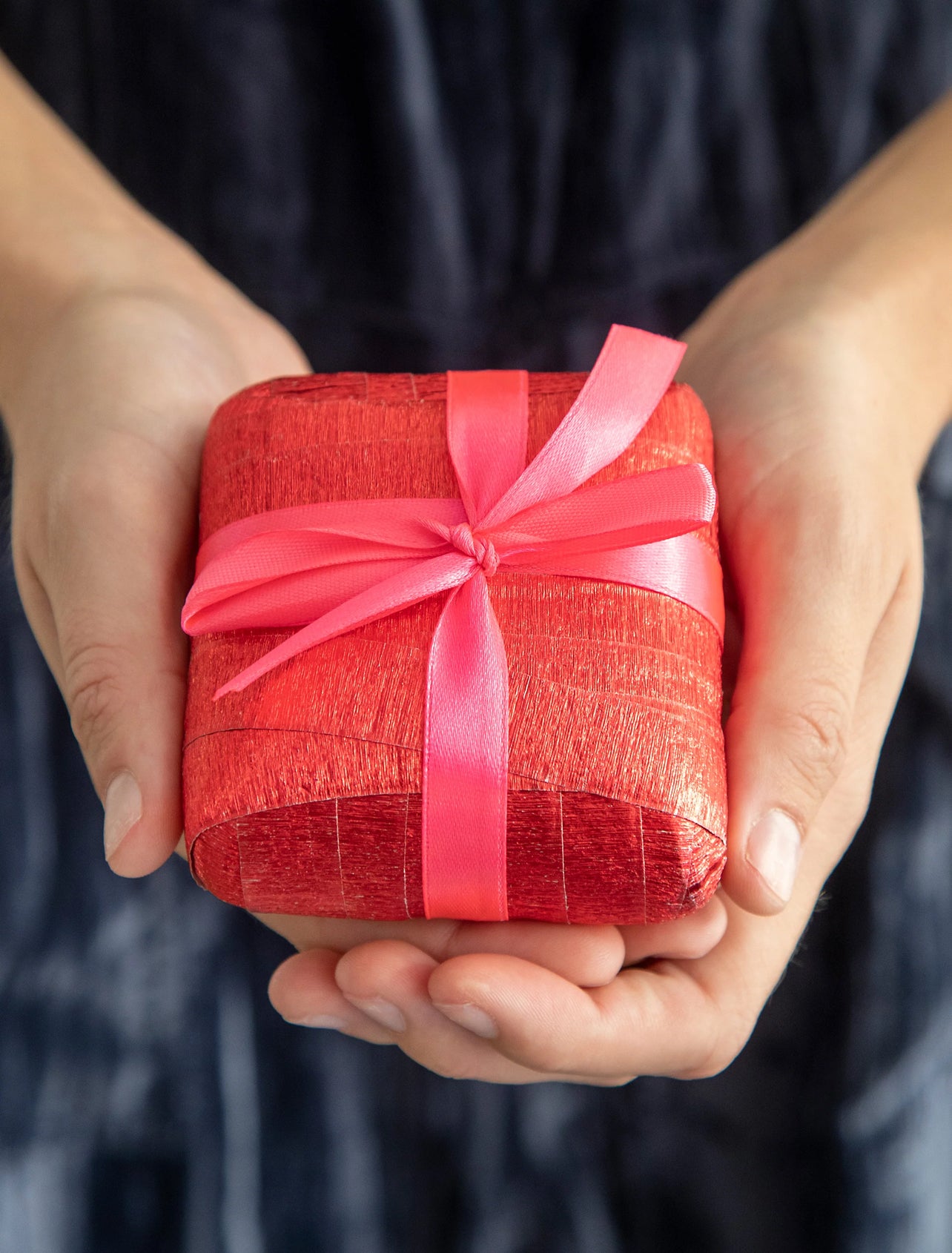 Surprise Ball Present