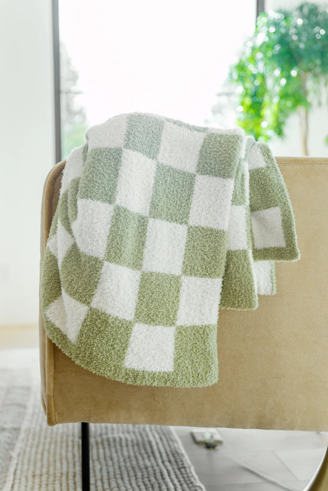 Checkered Knit Throw Blanket