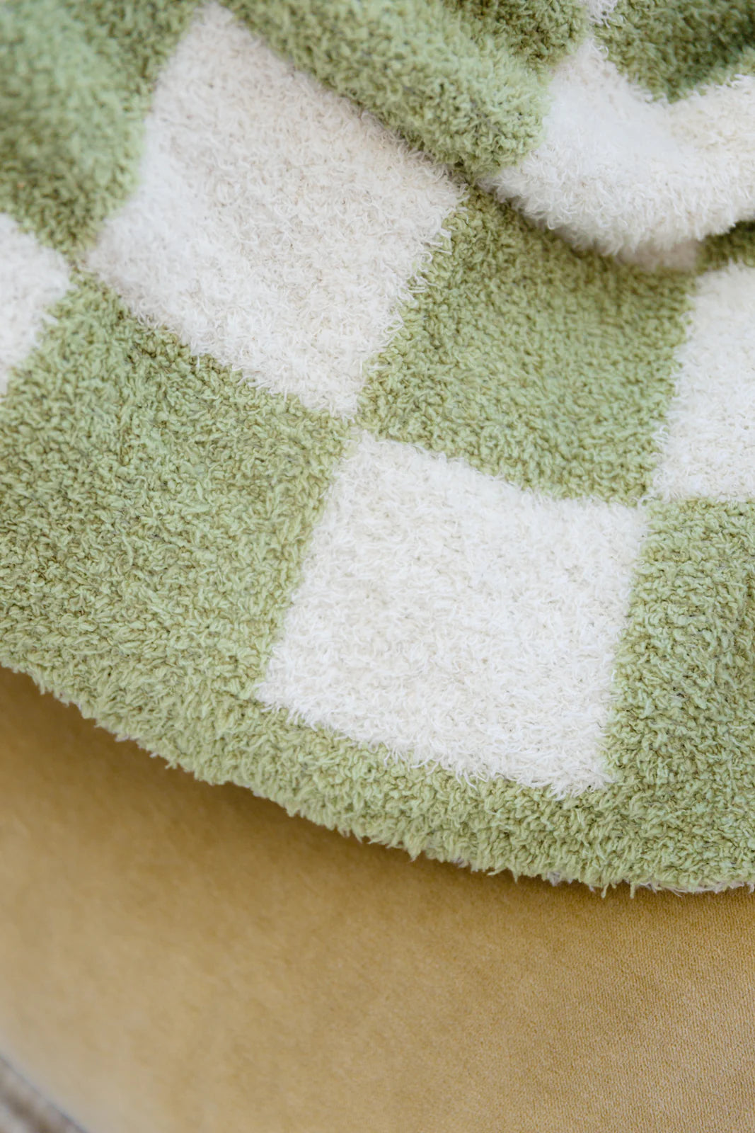 Checkered Knit Throw Blanket