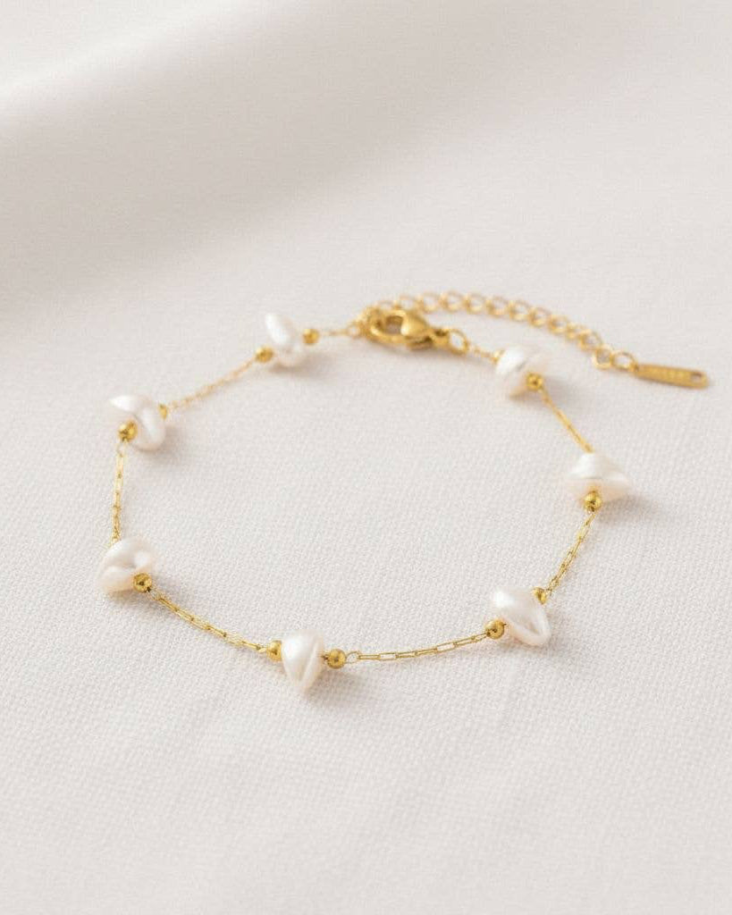 waterproof freshwater pearl bracelet with gold stainless steel adjustable chain