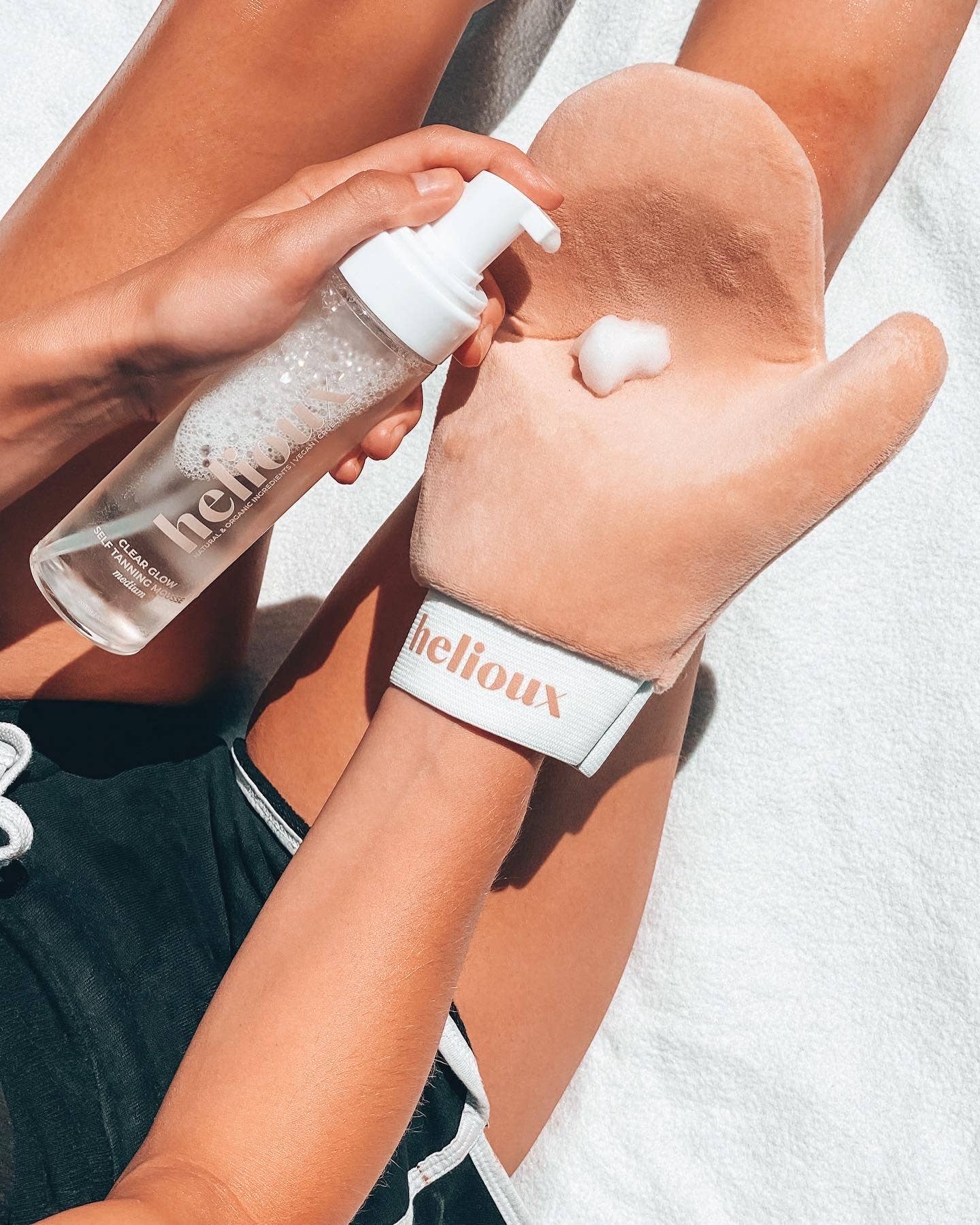 HELIOUX BEAUTY - Self Tanning Mitt