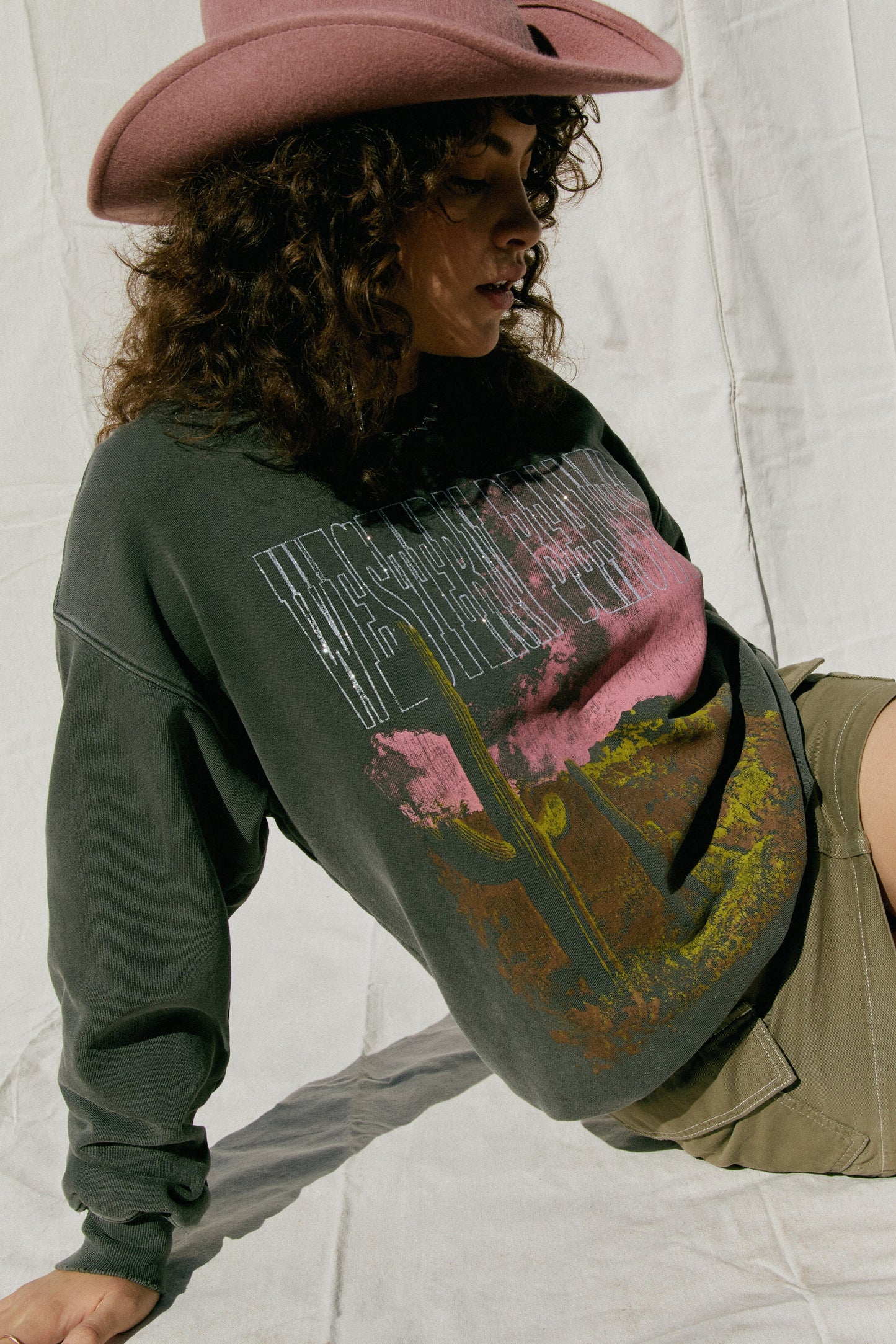 "Western Beauty" Graphic Pullover