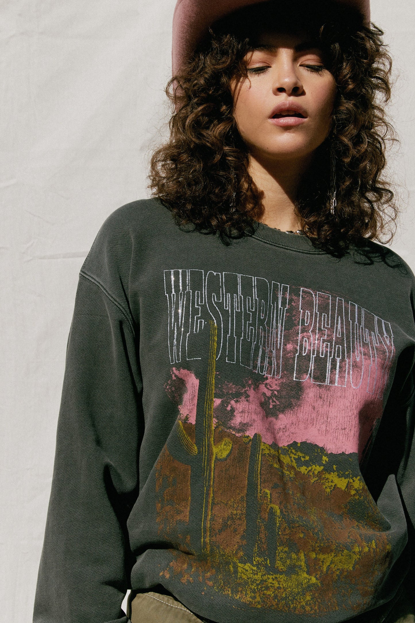 "Western Beauty" Graphic Pullover