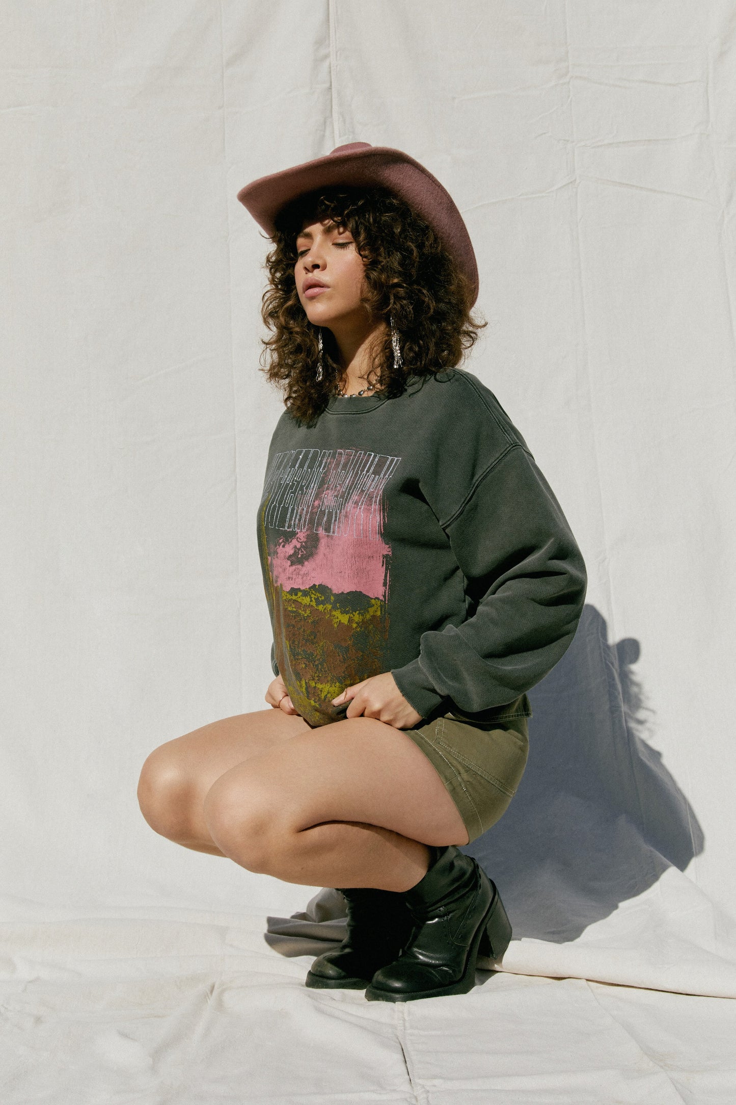 "Western Beauty" Graphic Pullover