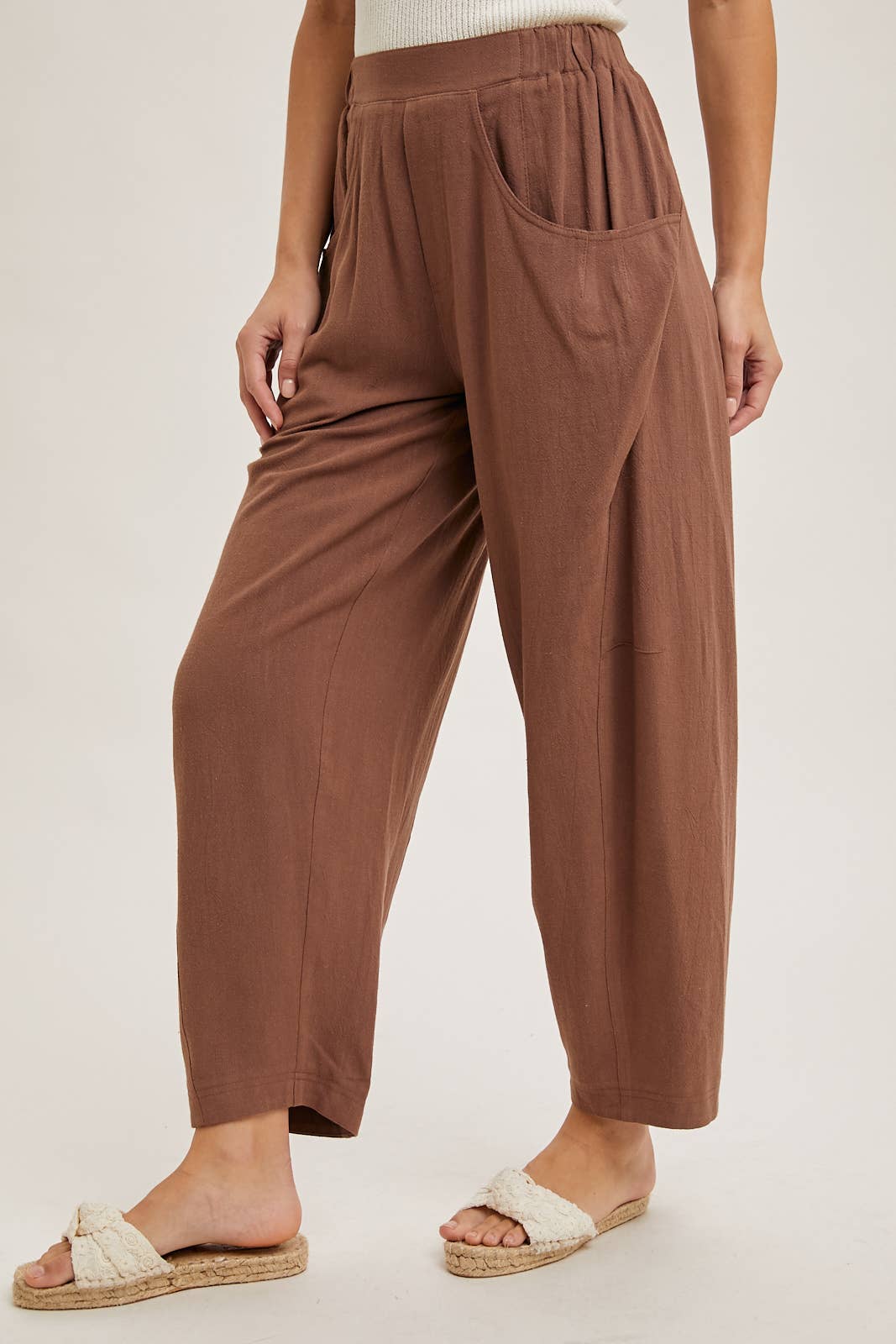 Bluivy - RELAXED BARREL PANTS WITH POCKETS