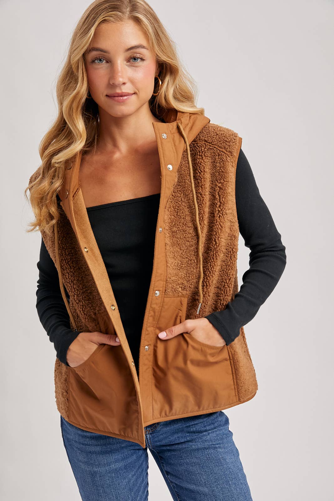 Bluivy - SHERPA FLEECE HOODED VEST WITH FAUX SUEDE INNER