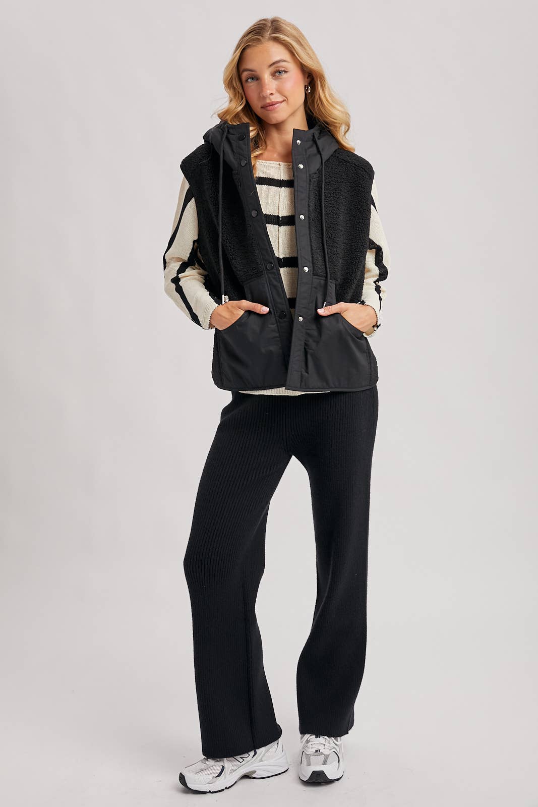 Bluivy - SHERPA FLEECE HOODED VEST WITH FAUX SUEDE INNER