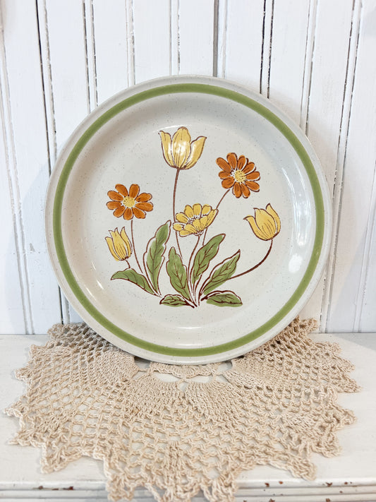 FOUND & Co. Meadow Bloom Plate