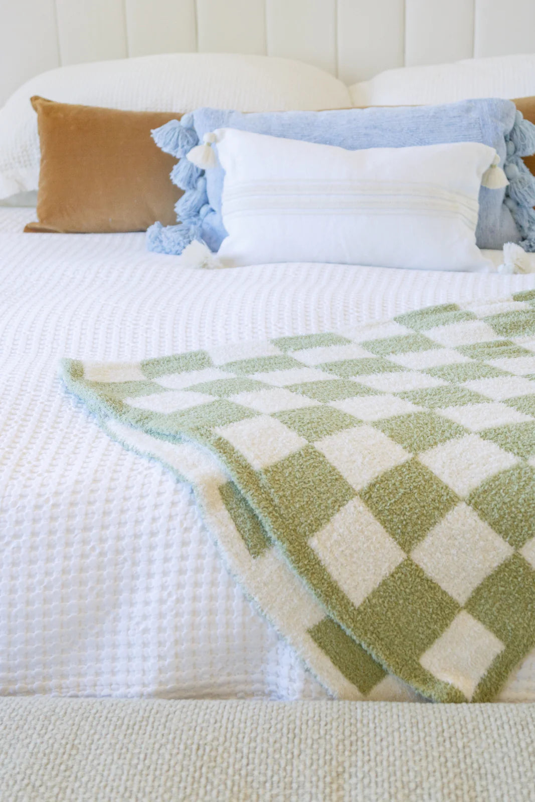 Checkered Knit Throw Blanket