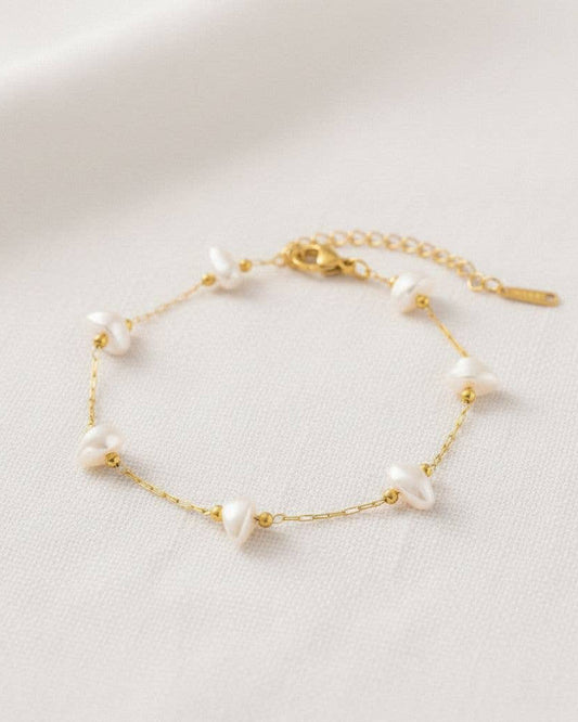 waterproof freshwater pearl bracelet with gold stainless steel adjustable chain
