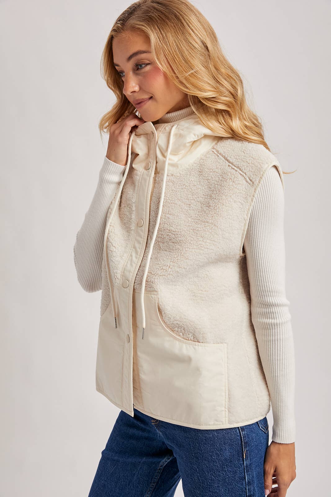 Bluivy - SHERPA FLEECE HOODED VEST WITH FAUX SUEDE INNER