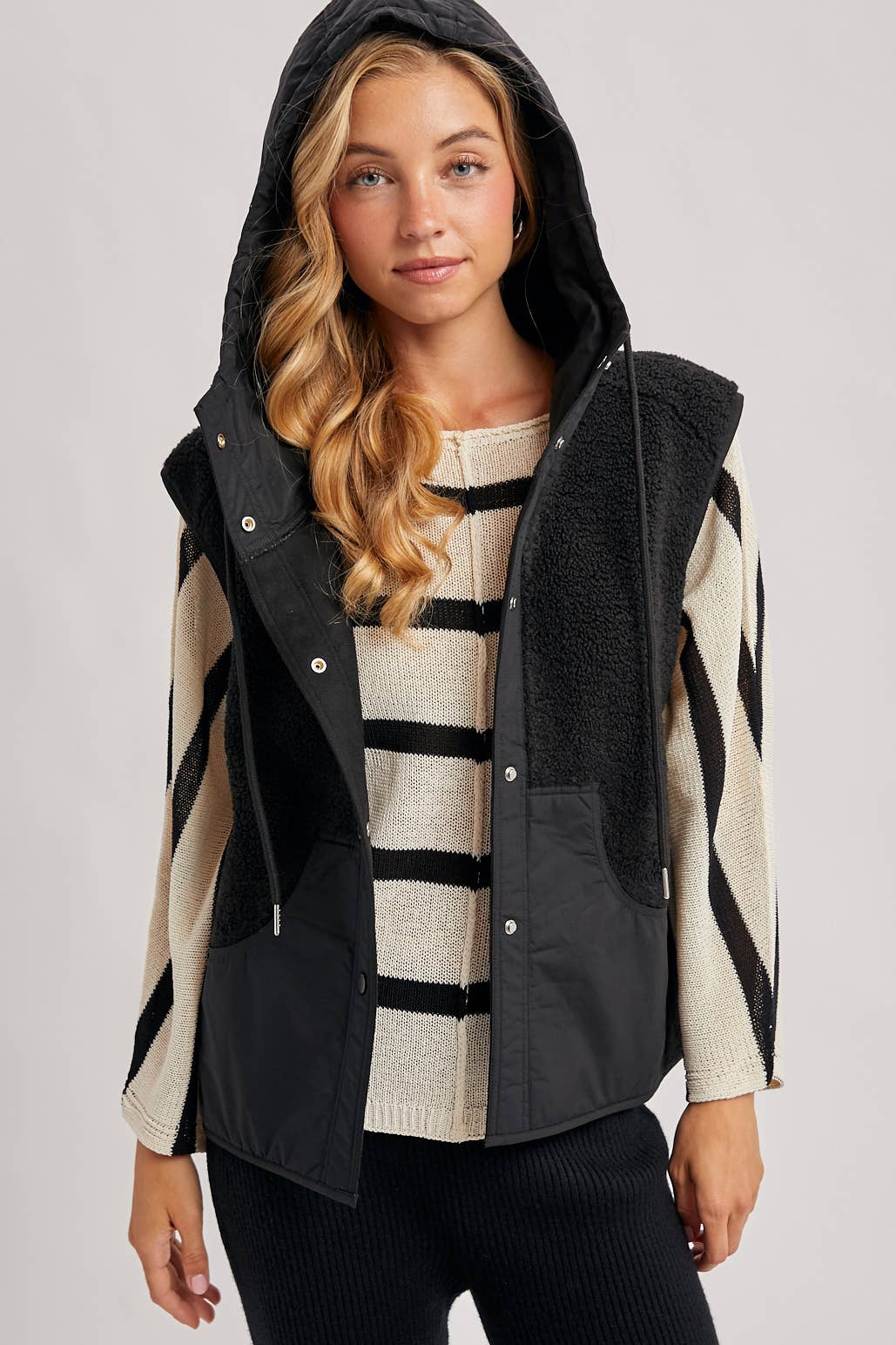 Bluivy - SHERPA FLEECE HOODED VEST WITH FAUX SUEDE INNER