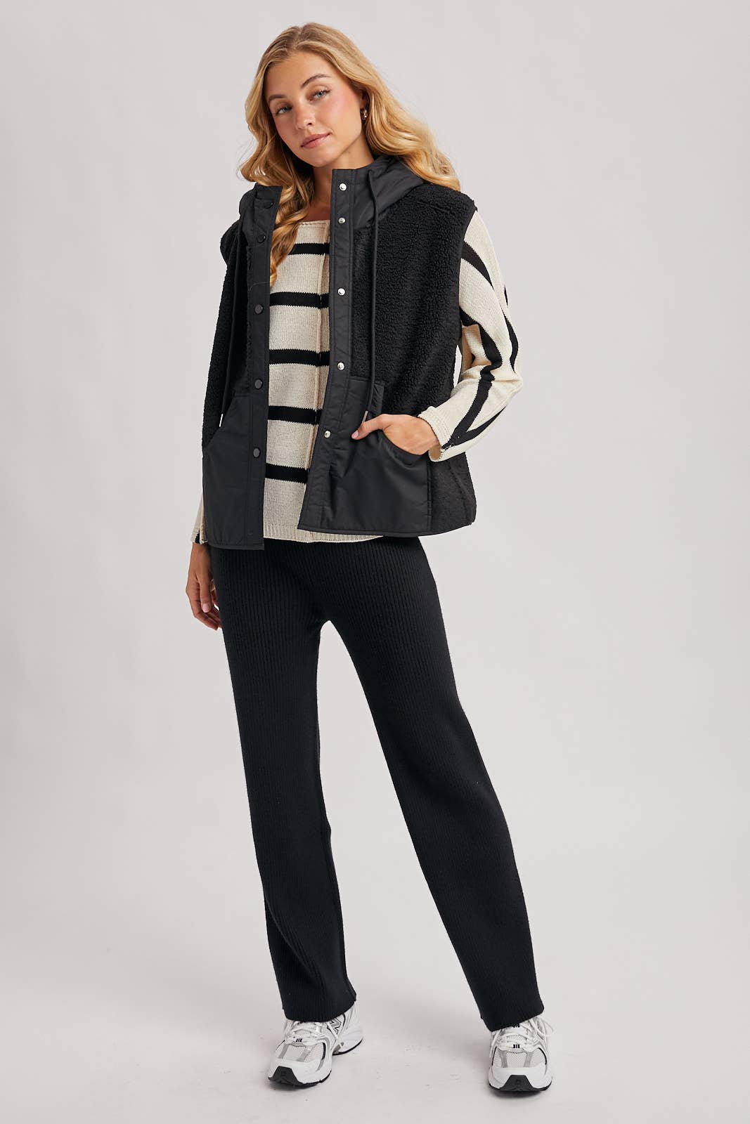 Bluivy - SHERPA FLEECE HOODED VEST WITH FAUX SUEDE INNER