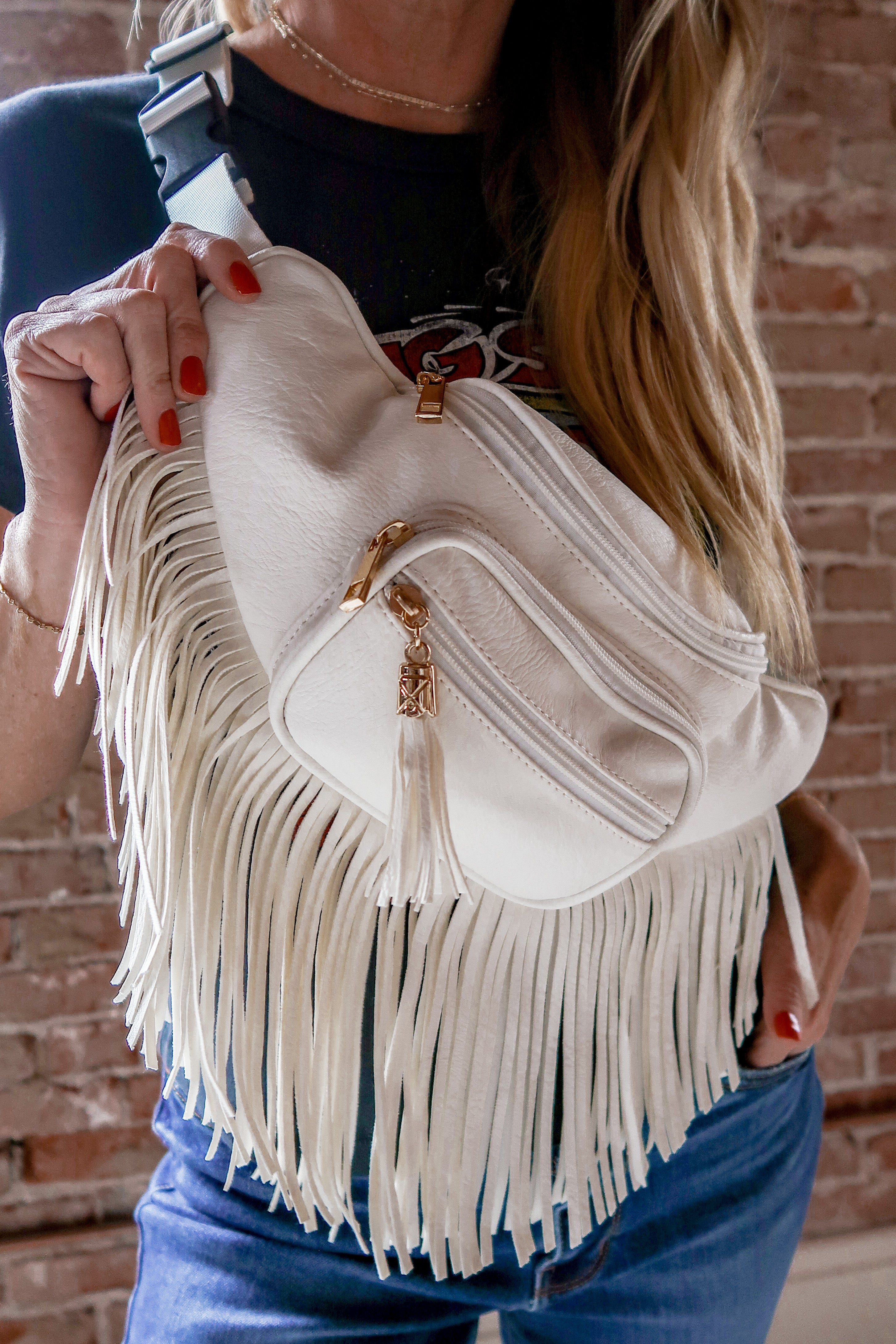 Right On Cue Fringe Crossbody In White • Impressions Online Boutique