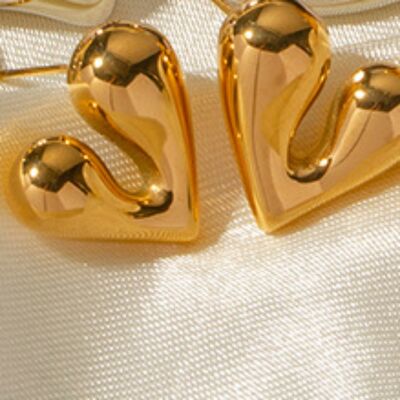 Birdie & Fern Simple Heart Stud Earrings