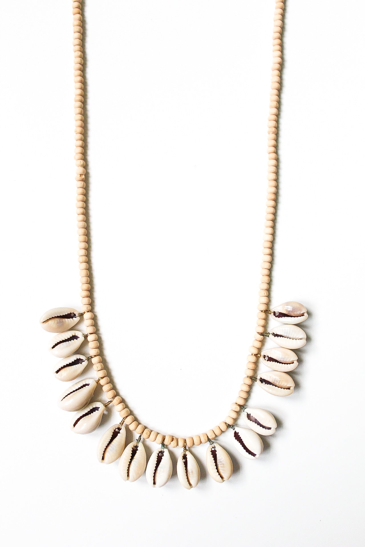 Woody Shells Necklace